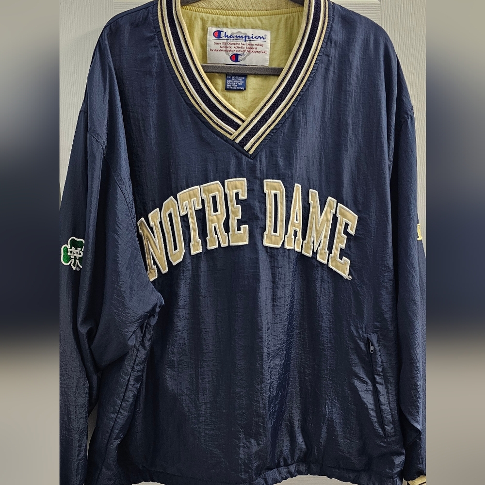 Champion Notre Dame Pullover size Xl